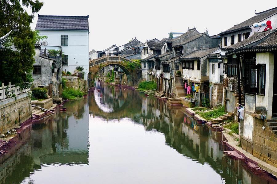 假日大厦